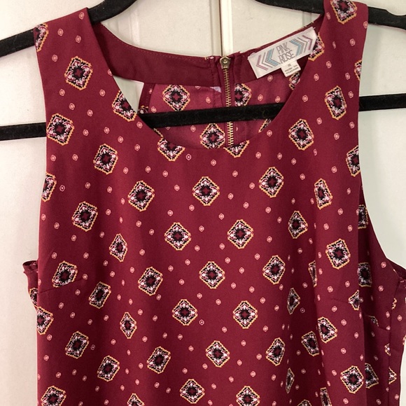 ❤️‍🔥5/20$ PINK ROSE💫Women’s Burgundy Printed Halter Style Lightweight Tank Top - Picture 4 of 10